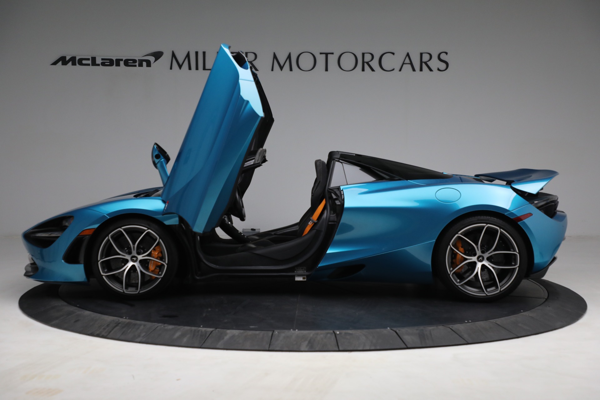 Used-2020-McLaren-720S-Spider