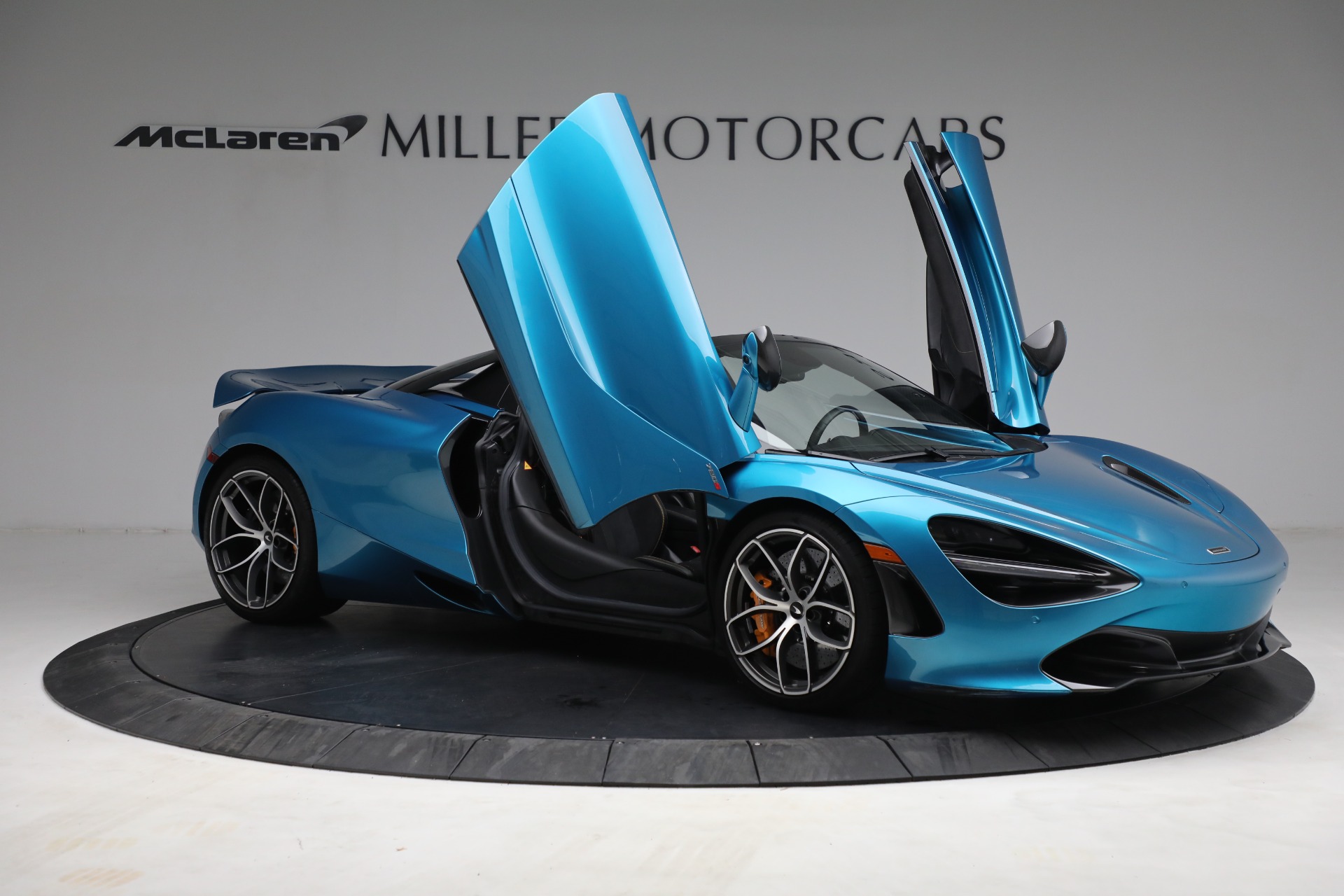 Used-2020-McLaren-720S-Spider