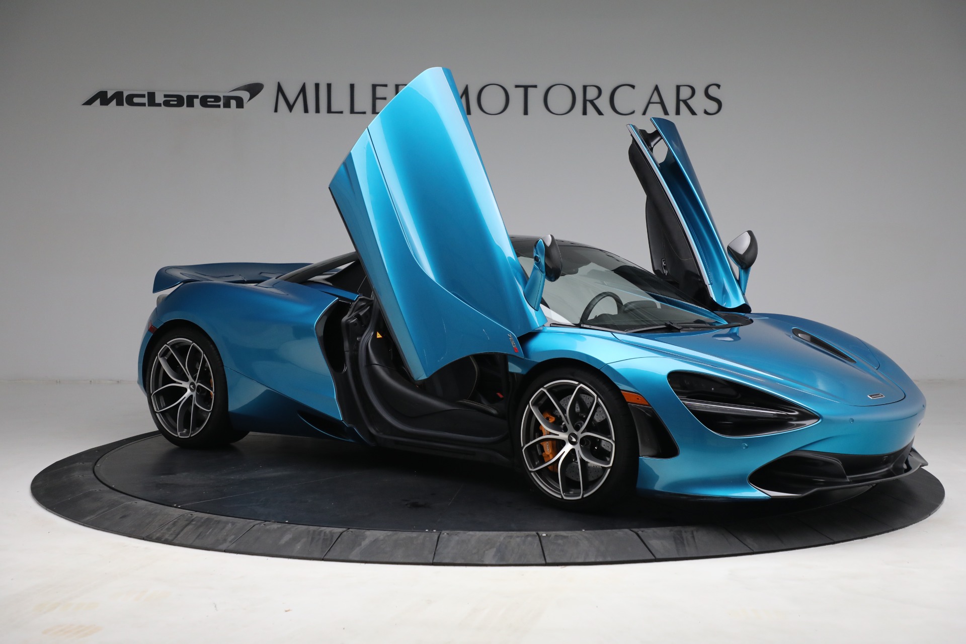 Used-2020-McLaren-720S-Spider