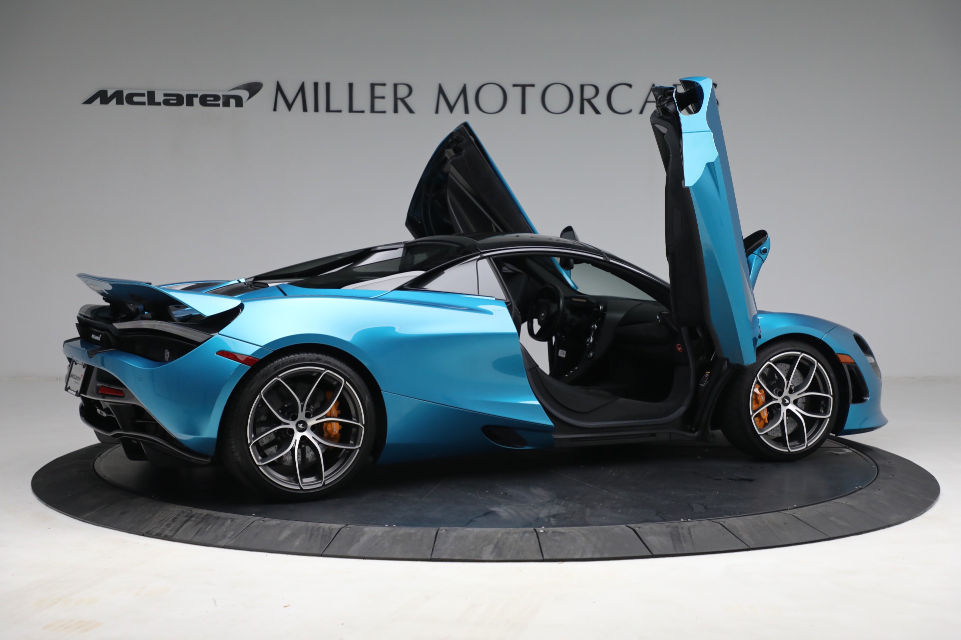 Used-2020-McLaren-720S-Spider