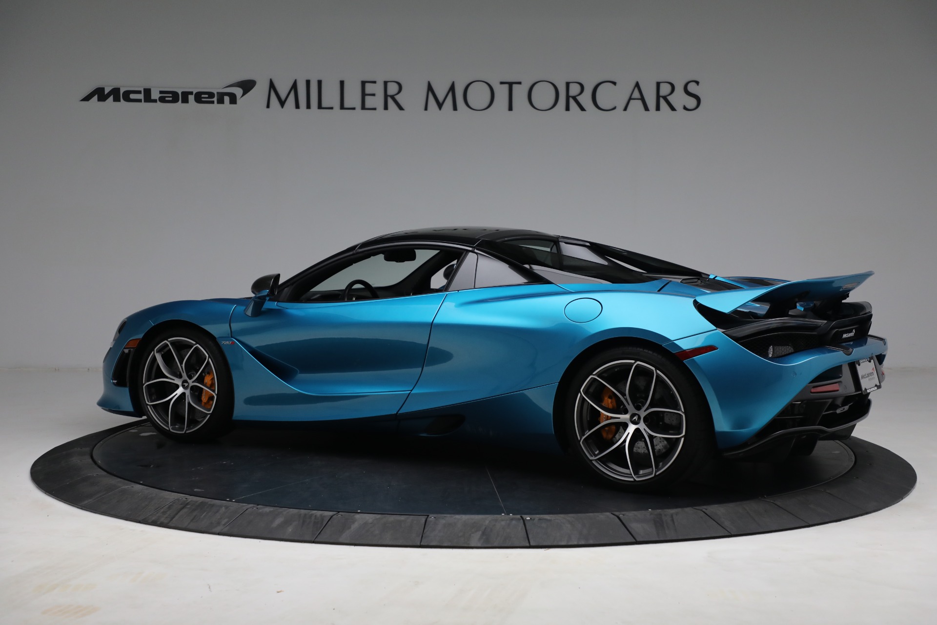 Used-2020-McLaren-720S-Spider