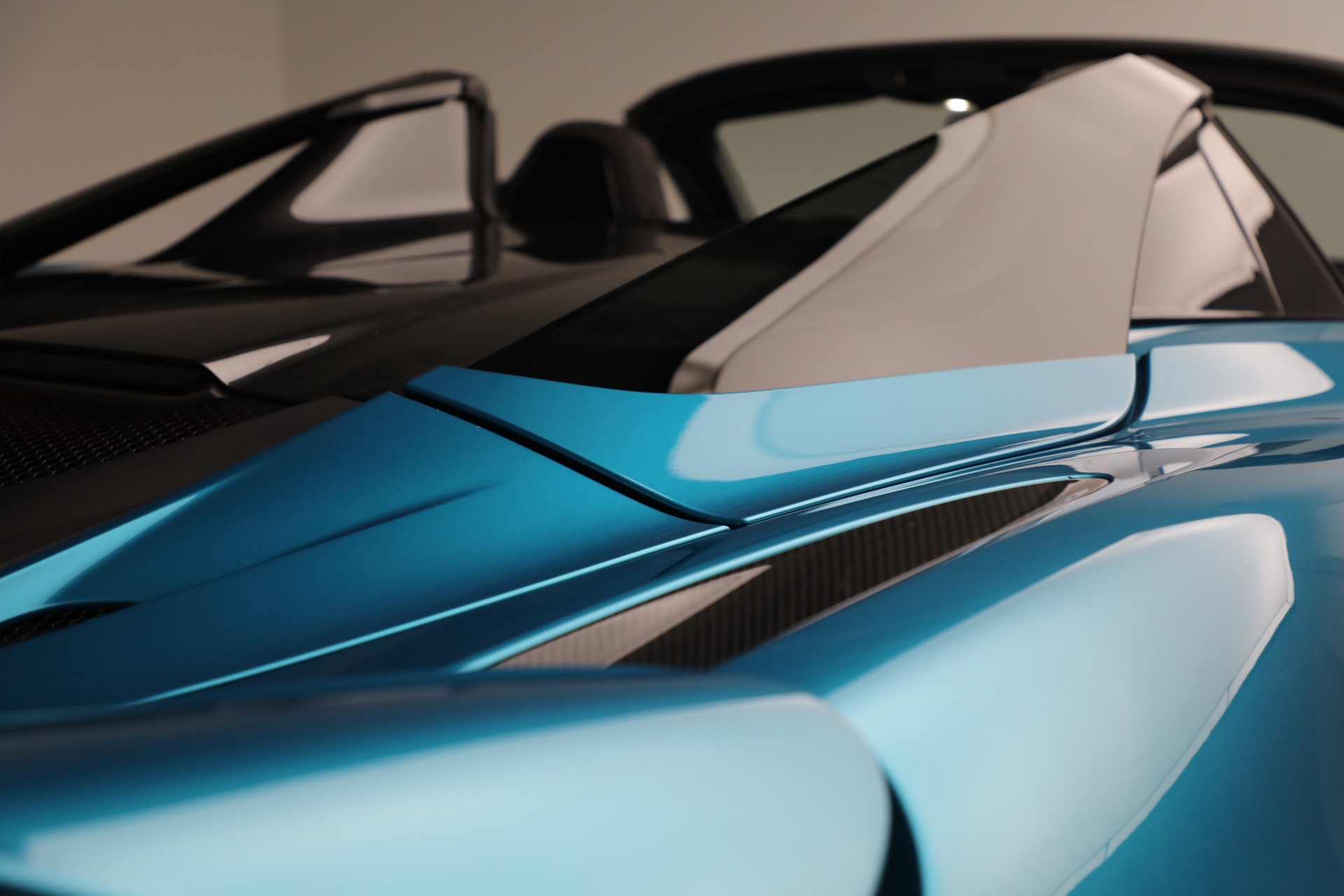 Used-2020-McLaren-720S-Spider