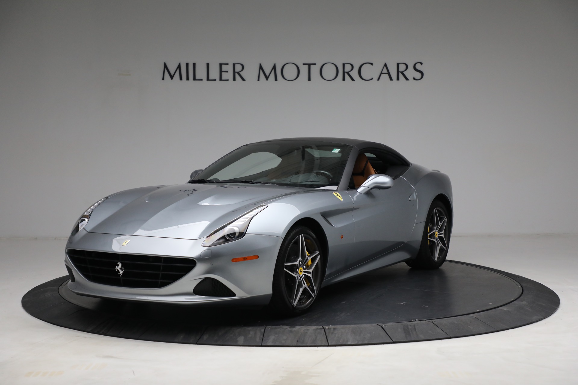 Used-2017-Ferrari-California-T