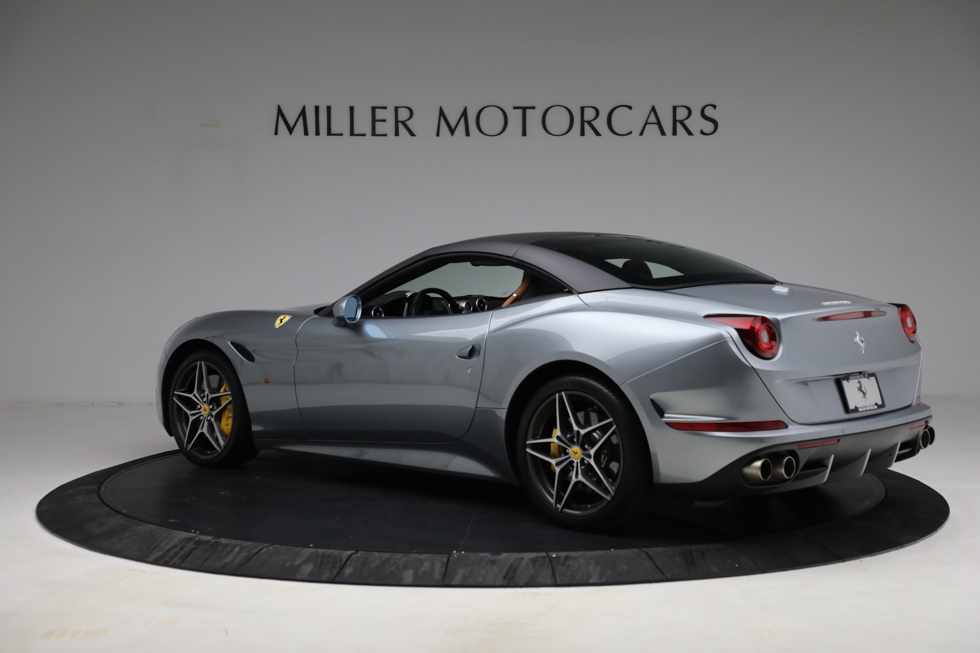 Used-2017-Ferrari-California-T