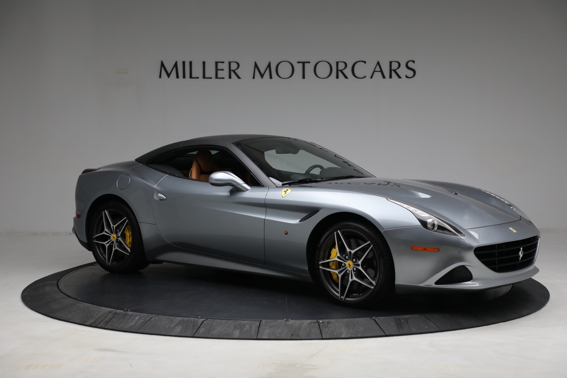 Used-2017-Ferrari-California-T