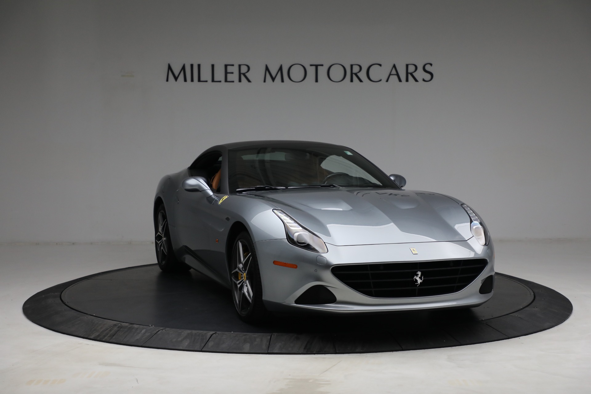 Used-2017-Ferrari-California-T