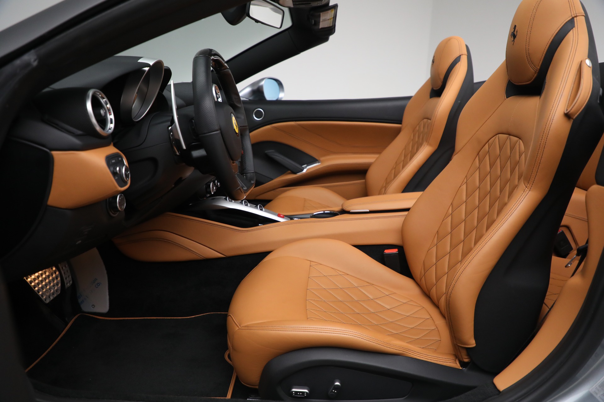 Used-2017-Ferrari-California-T