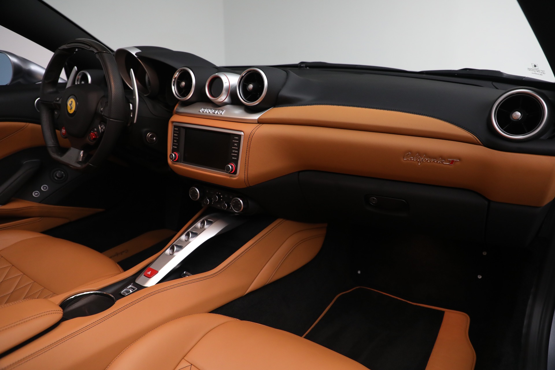 Used-2017-Ferrari-California-T