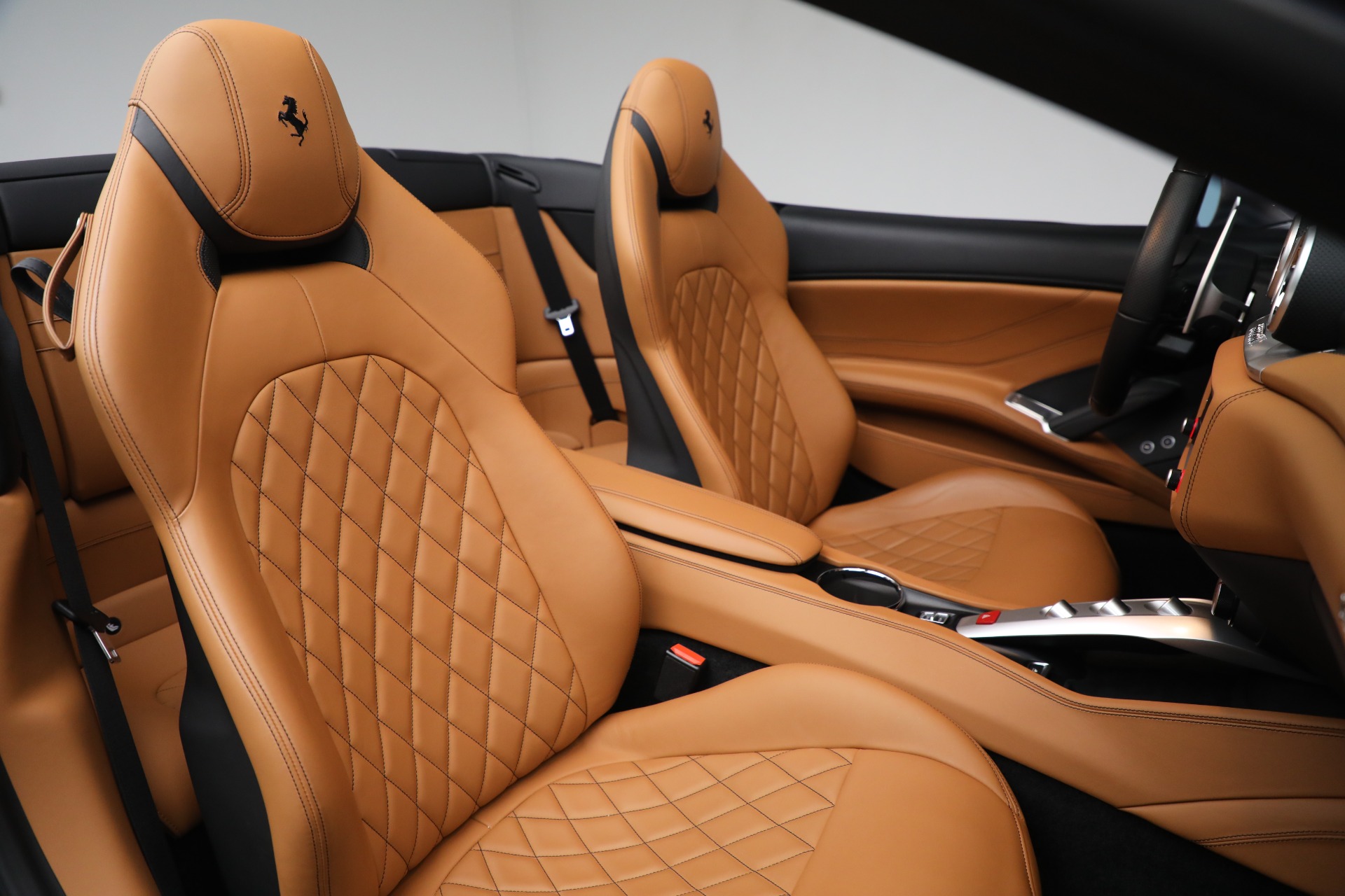 Used-2017-Ferrari-California-T