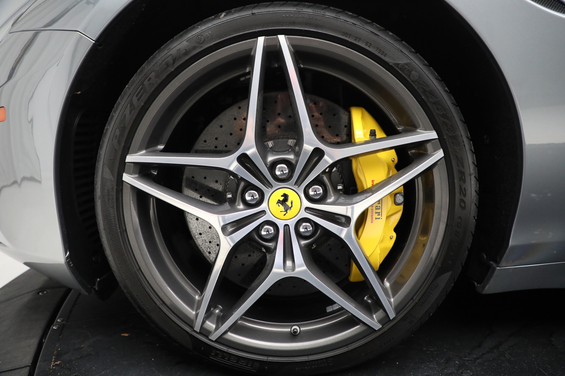 Used-2017-Ferrari-California-T