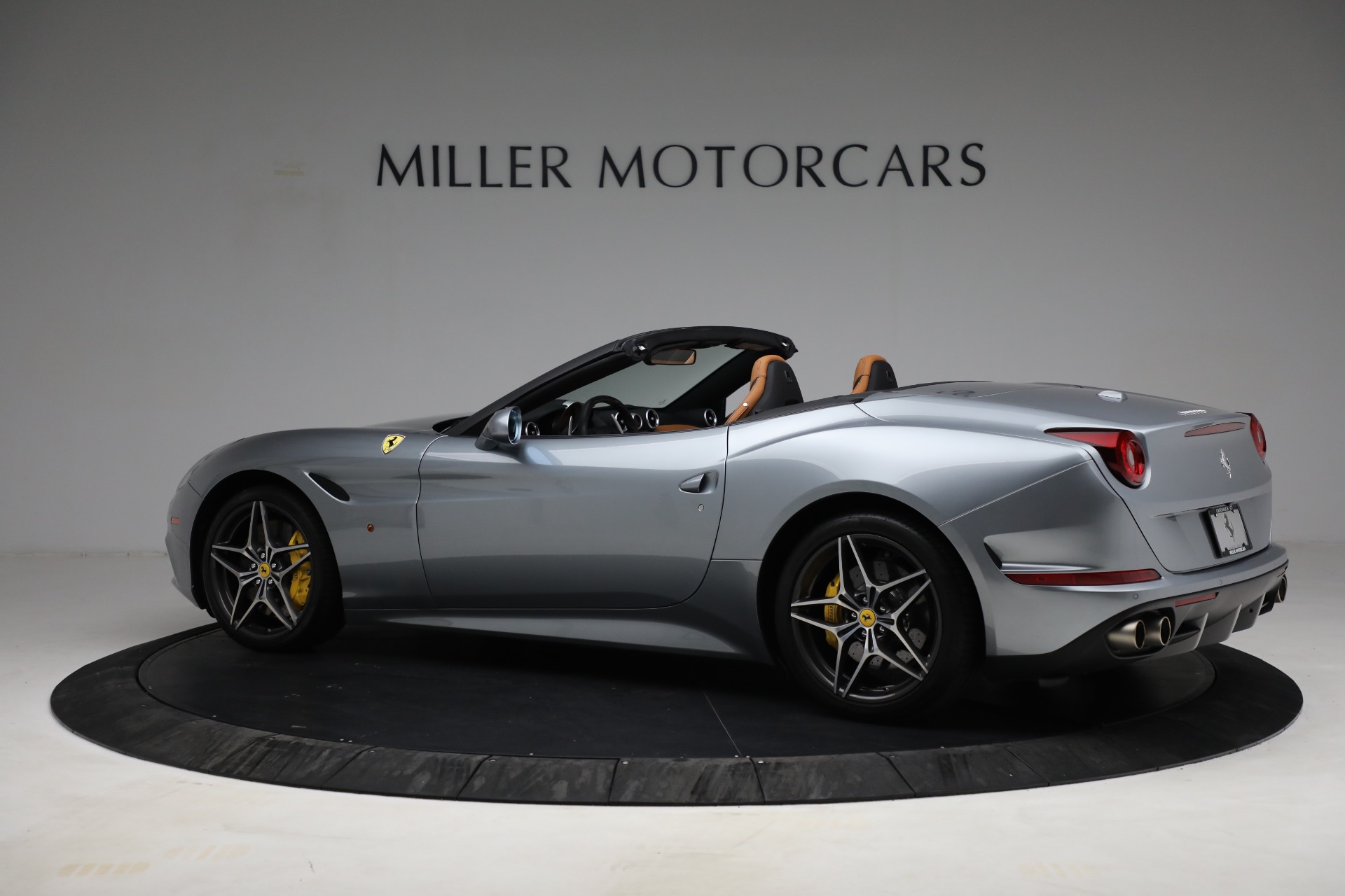 Used-2017-Ferrari-California-T