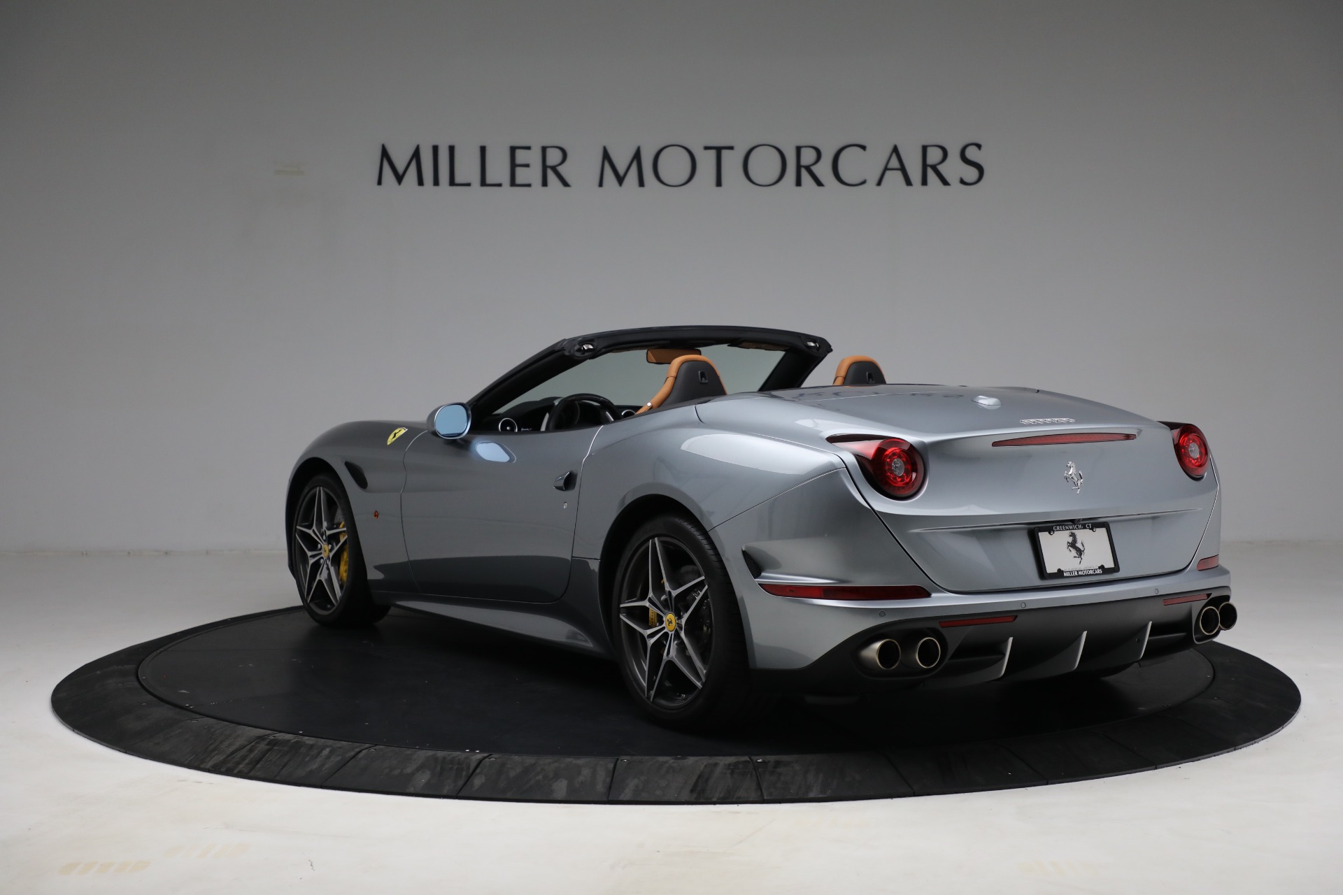 Used-2017-Ferrari-California-T