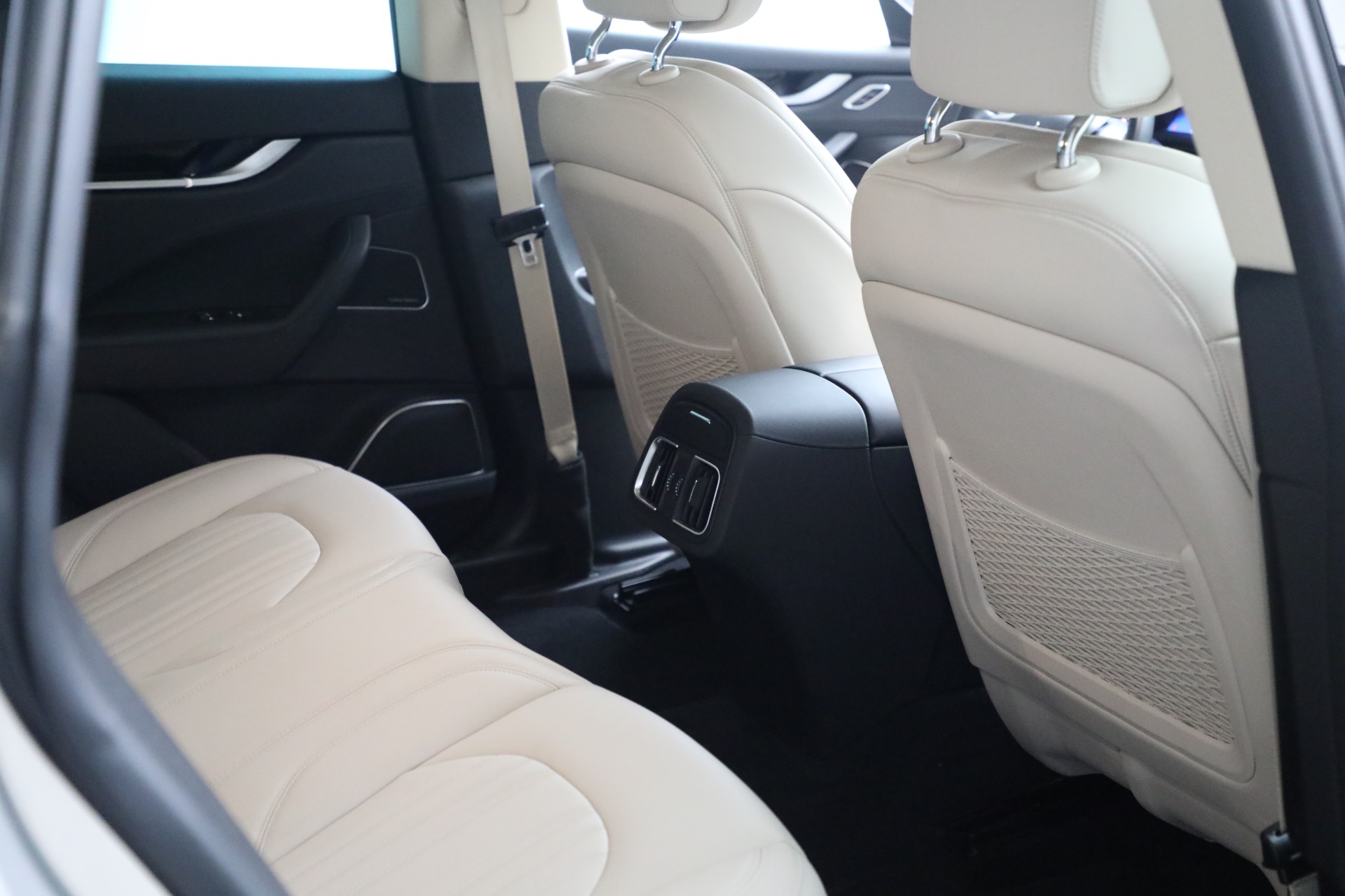 Used-2018-Maserati-Levante