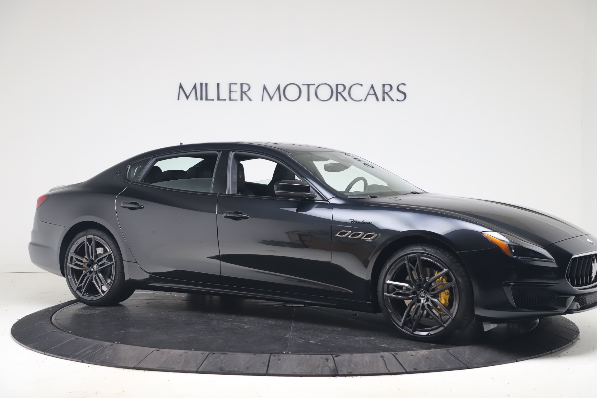 New-2022-Maserati-Quattroporte-Modena-Q4