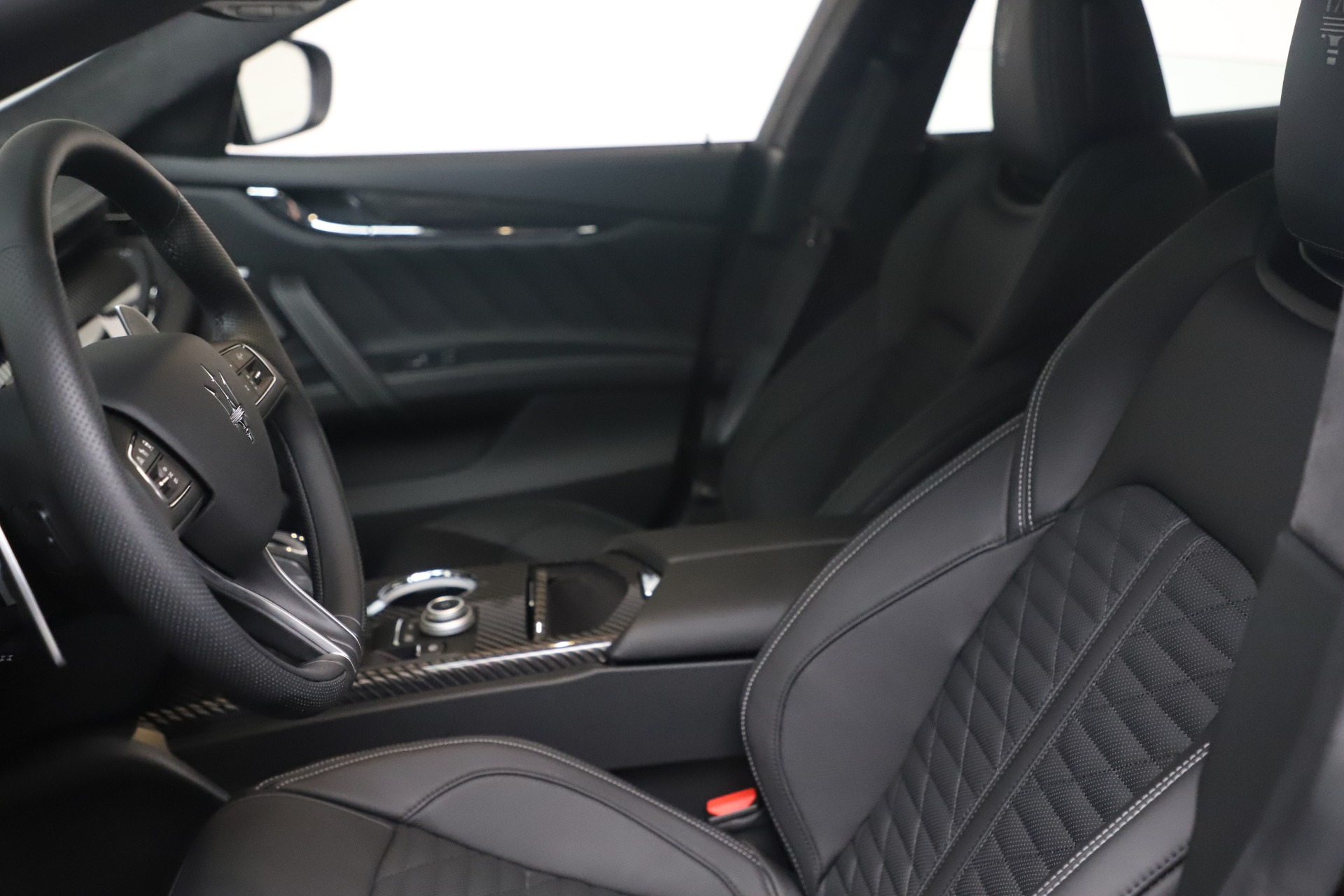 New-2022-Maserati-Quattroporte-Modena-Q4