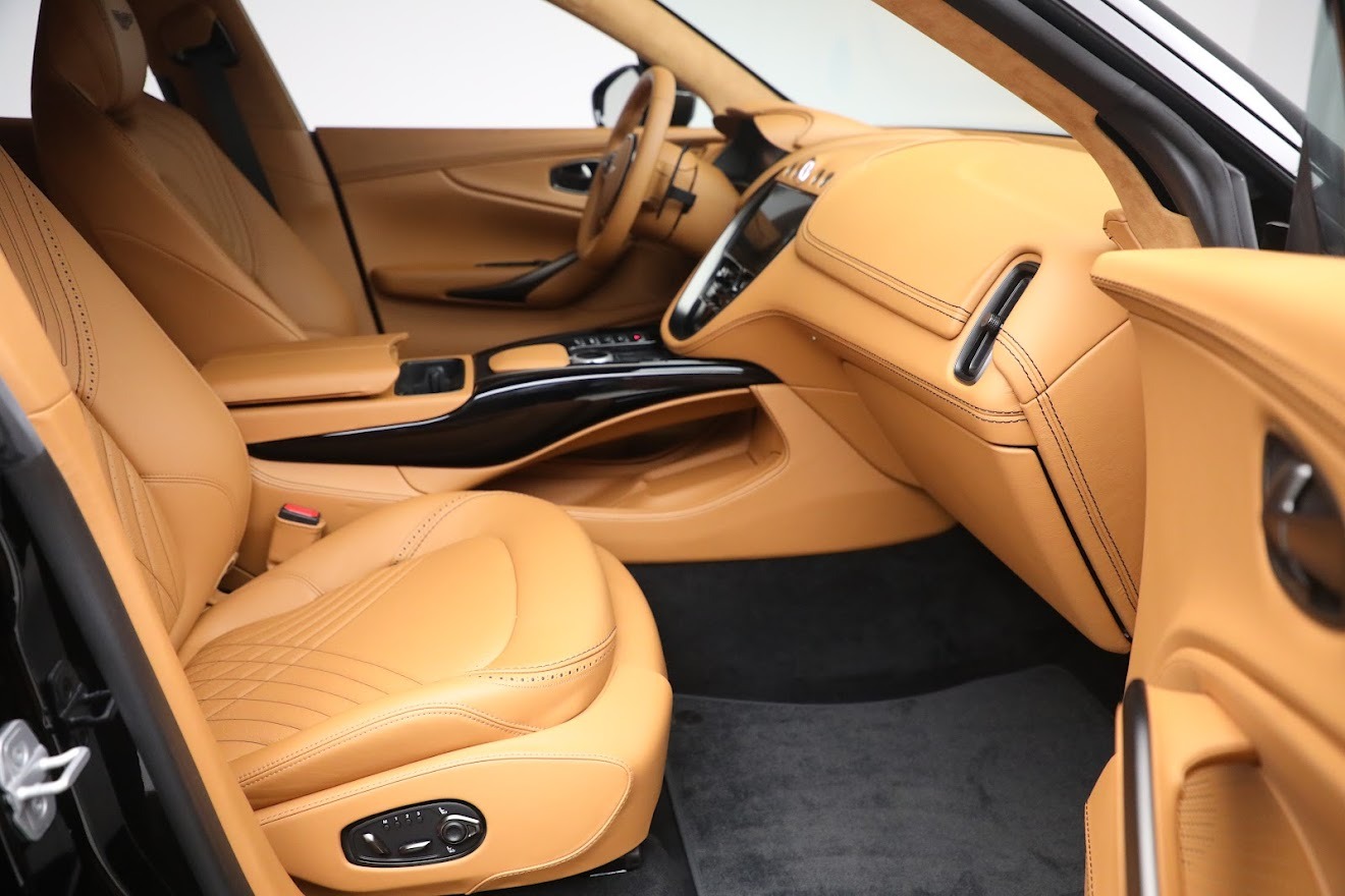 Used-2021-Aston-Martin-DBX