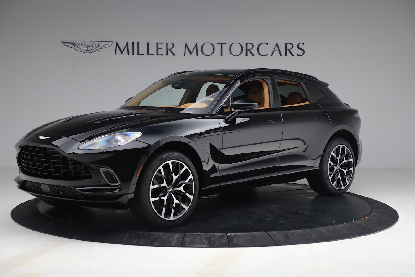 Used-2021-Aston-Martin-DBX