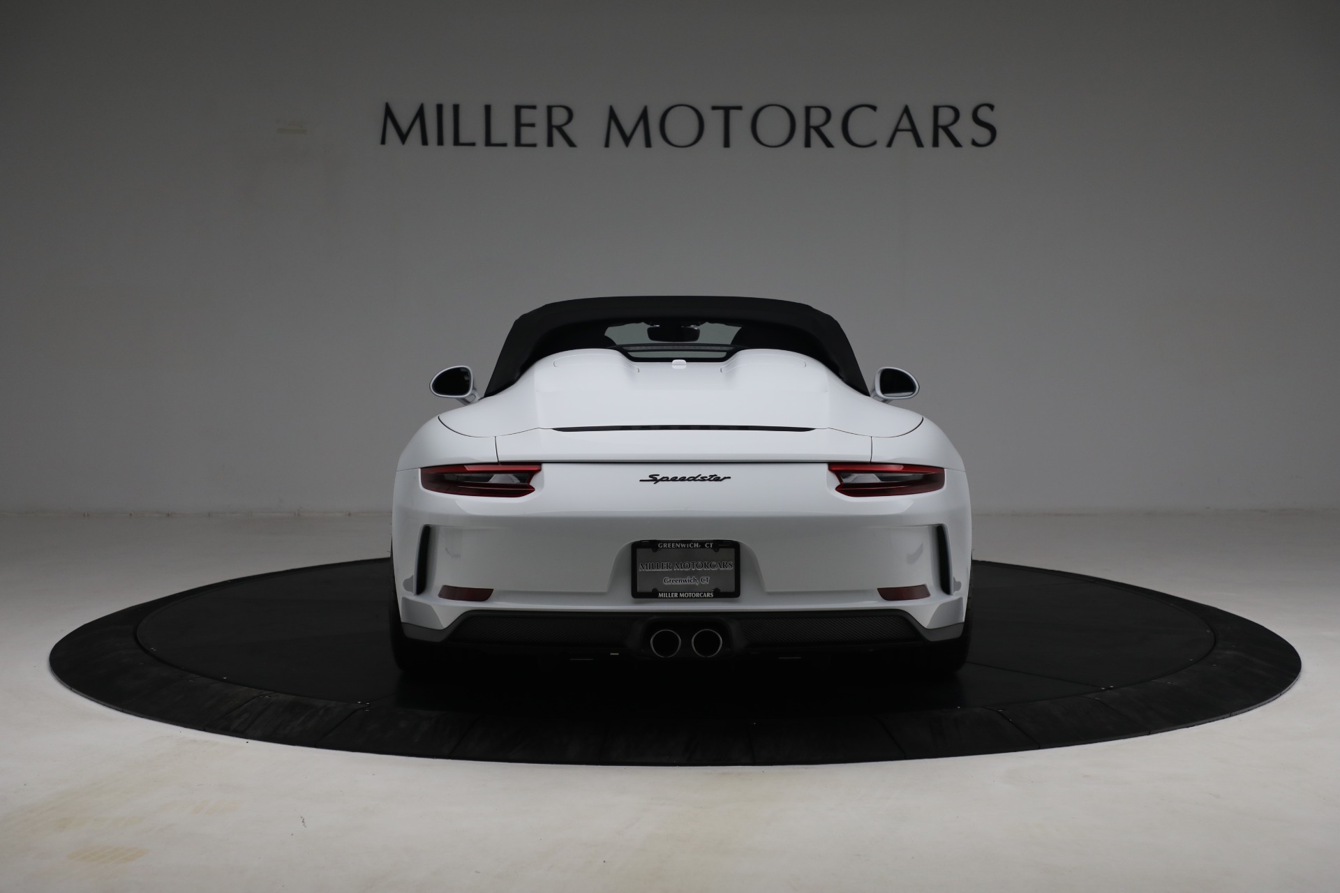 Used-2019-Porsche-911-Speedster