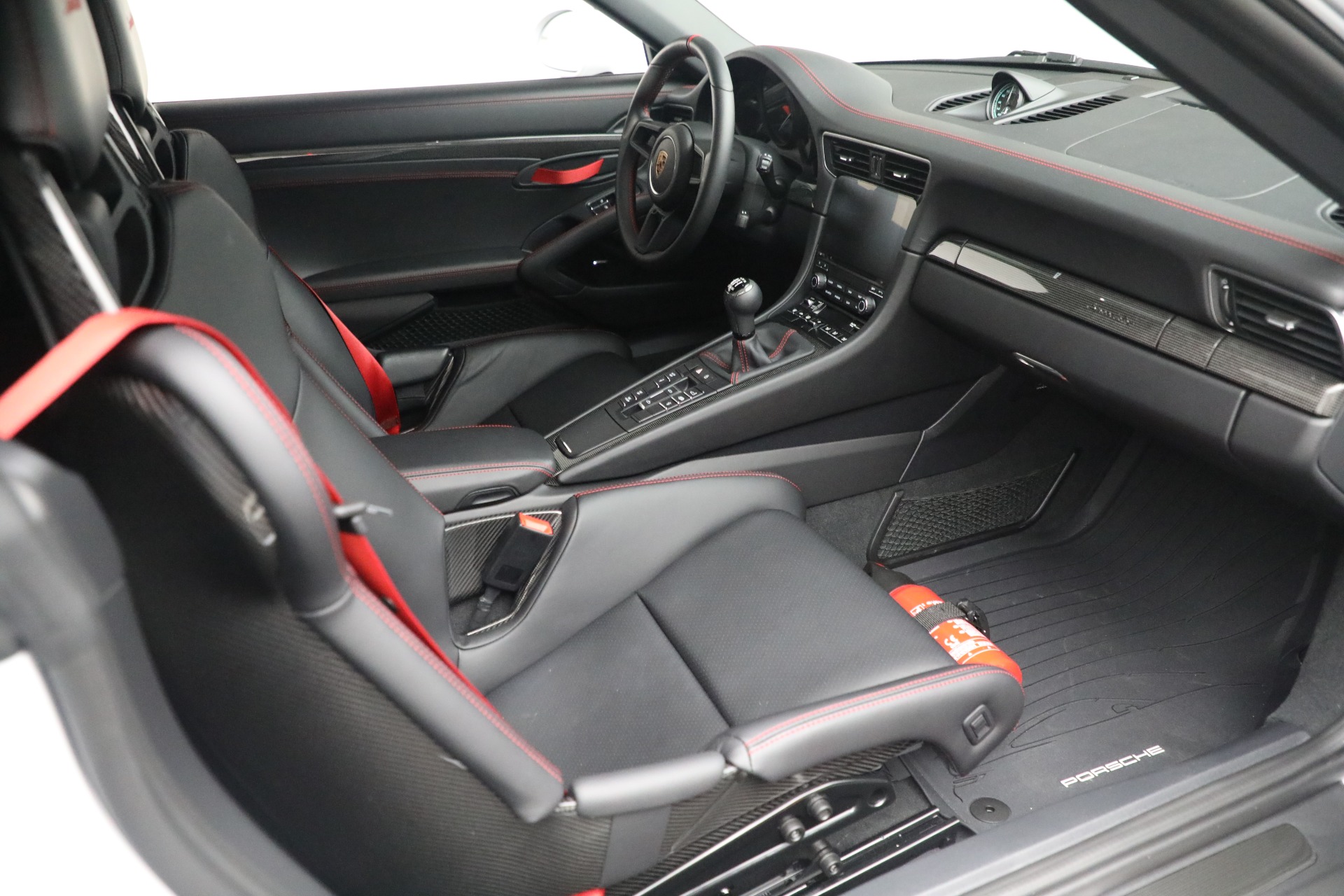 Used-2019-Porsche-911-Speedster