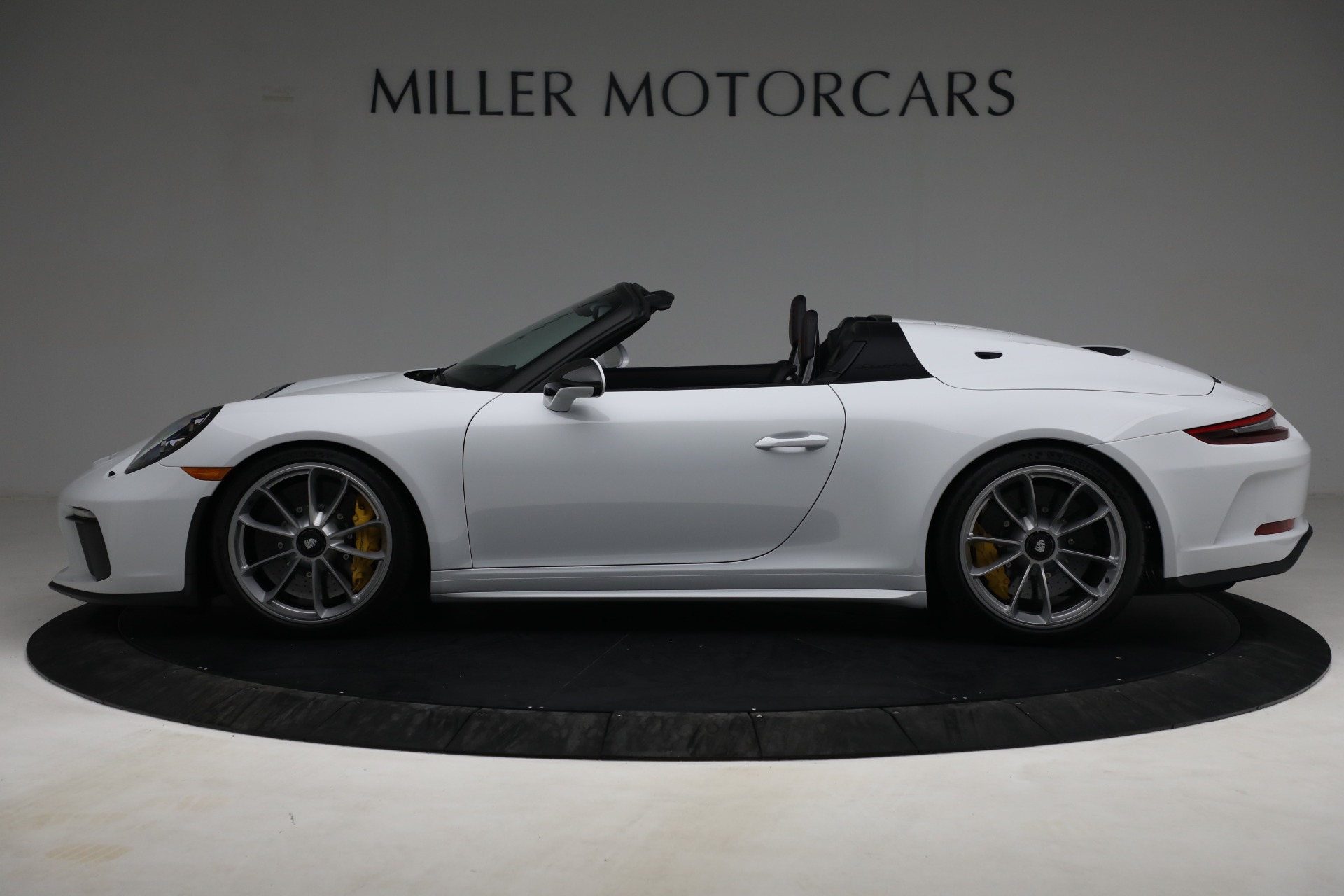 Used-2019-Porsche-911-Speedster