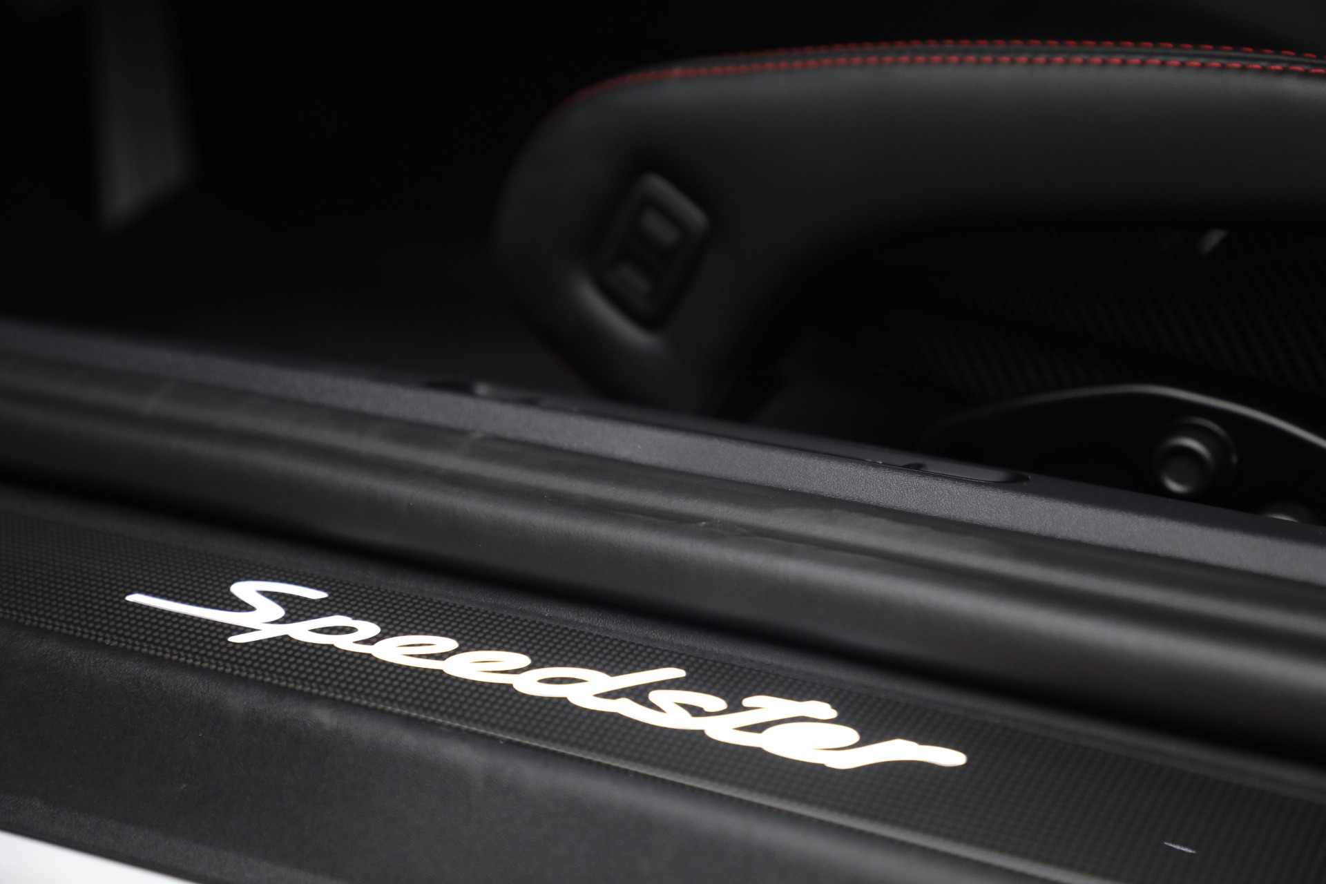 Used-2019-Porsche-911-Speedster