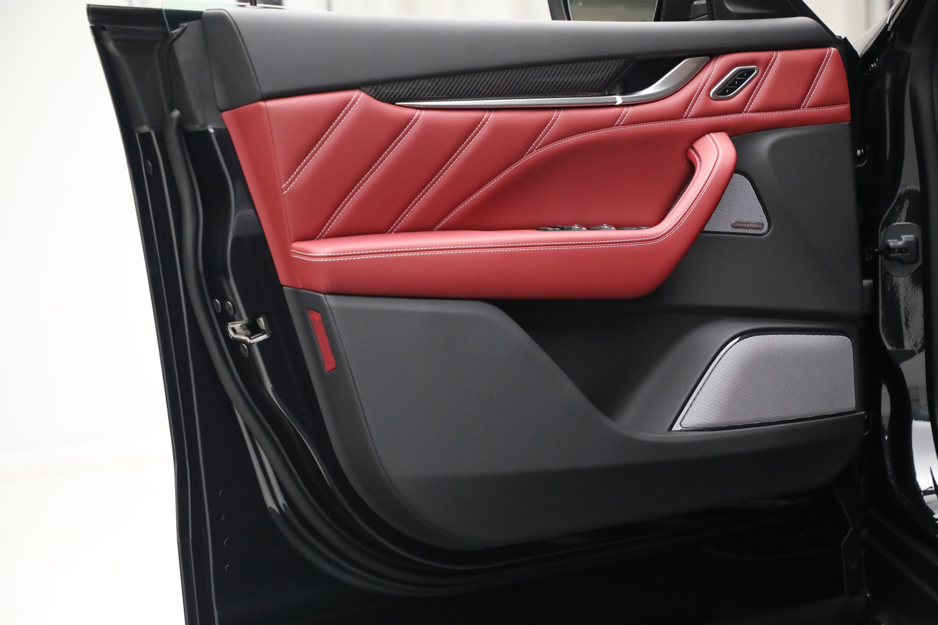 New-2022-Maserati-Levante-Trofeo