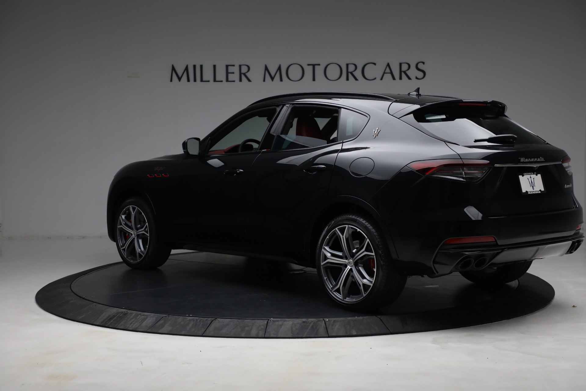New-2022-Maserati-Levante-Trofeo