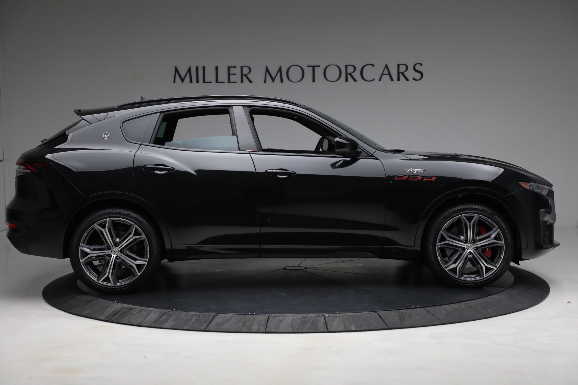 New-2022-Maserati-Levante-Trofeo