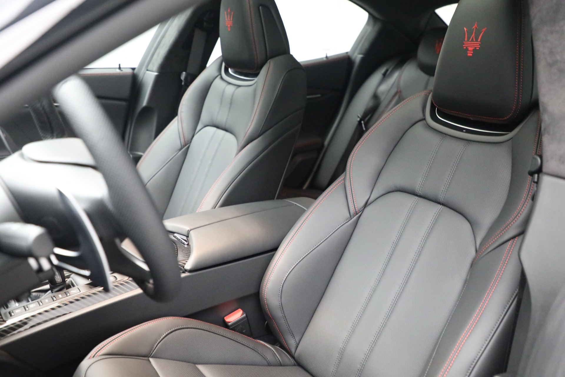 New-2022-Maserati-Ghibli-Modena-Q4