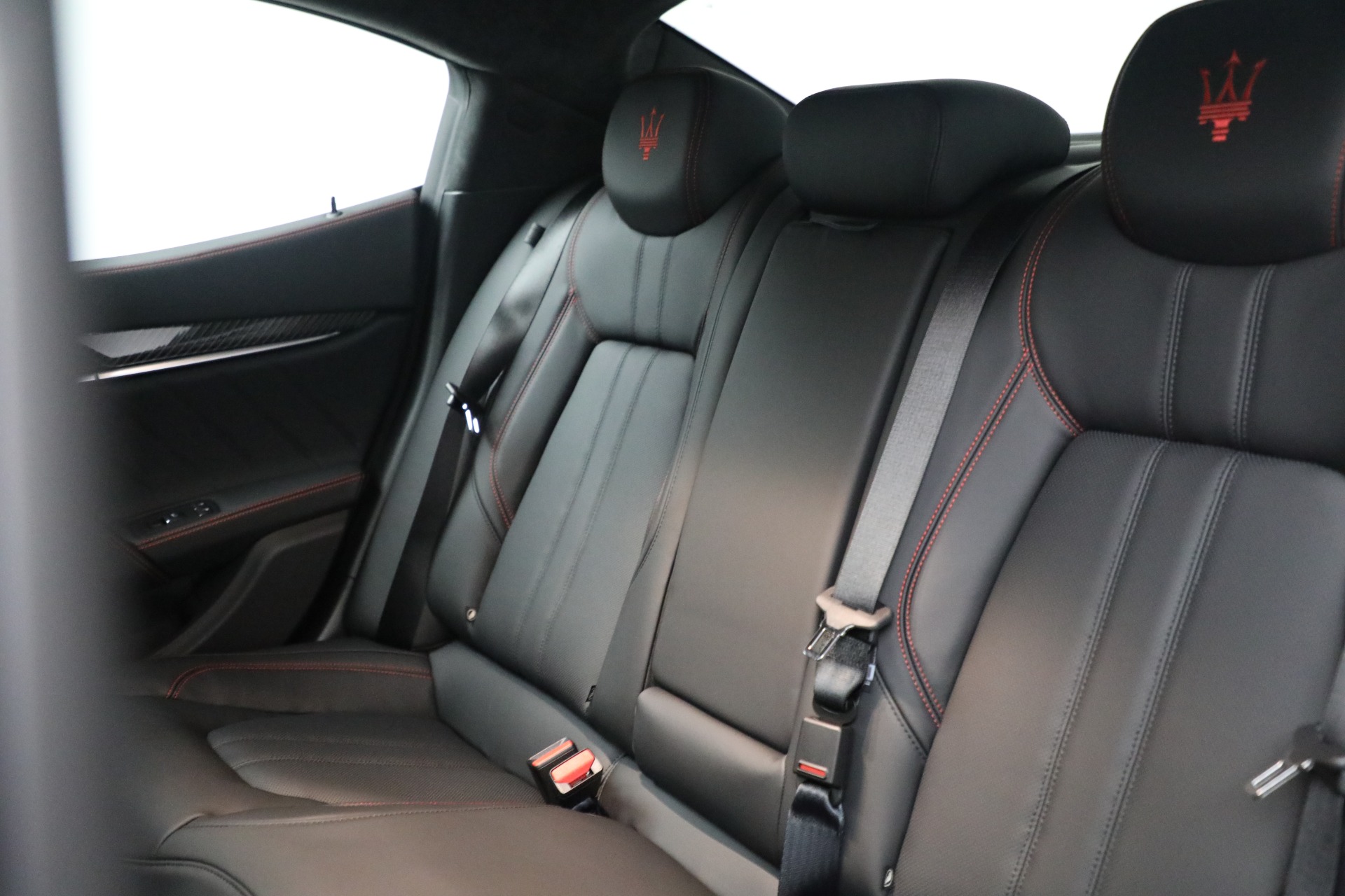 New-2022-Maserati-Ghibli-Modena-Q4