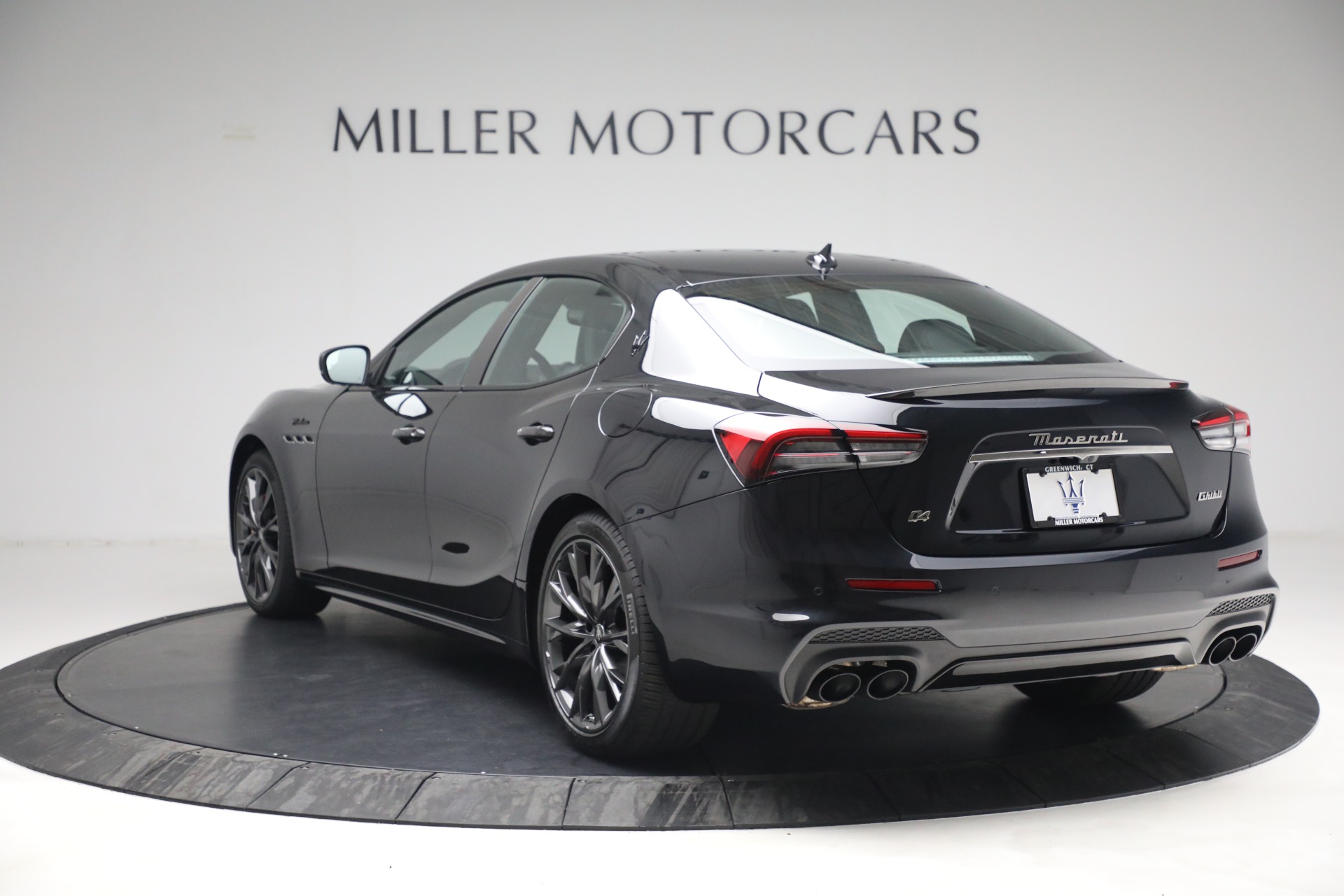 New-2022-Maserati-Ghibli-Modena-Q4