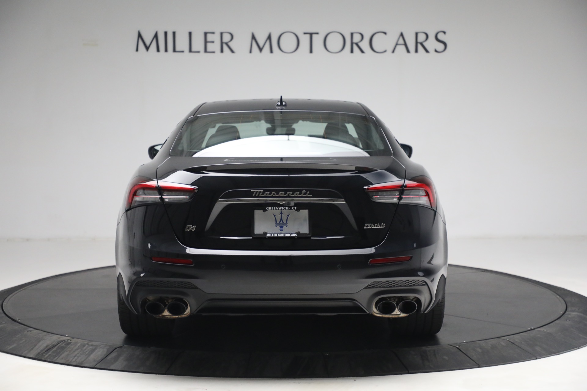 New-2022-Maserati-Ghibli-Modena-Q4