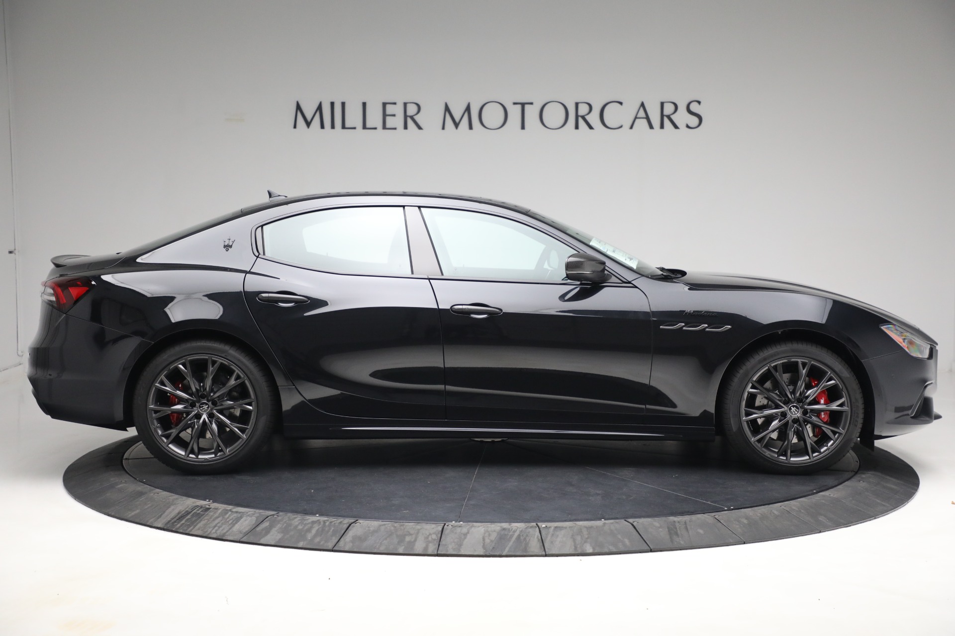 New-2022-Maserati-Ghibli-Modena-Q4
