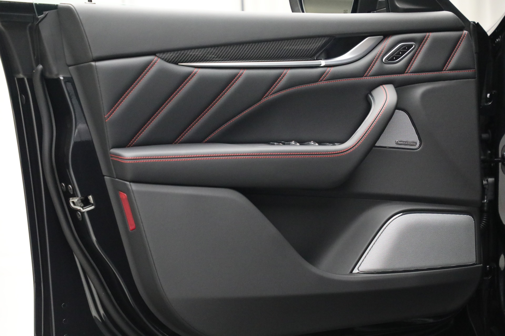 Used-2022-Maserati-Levante-Modena-GTS