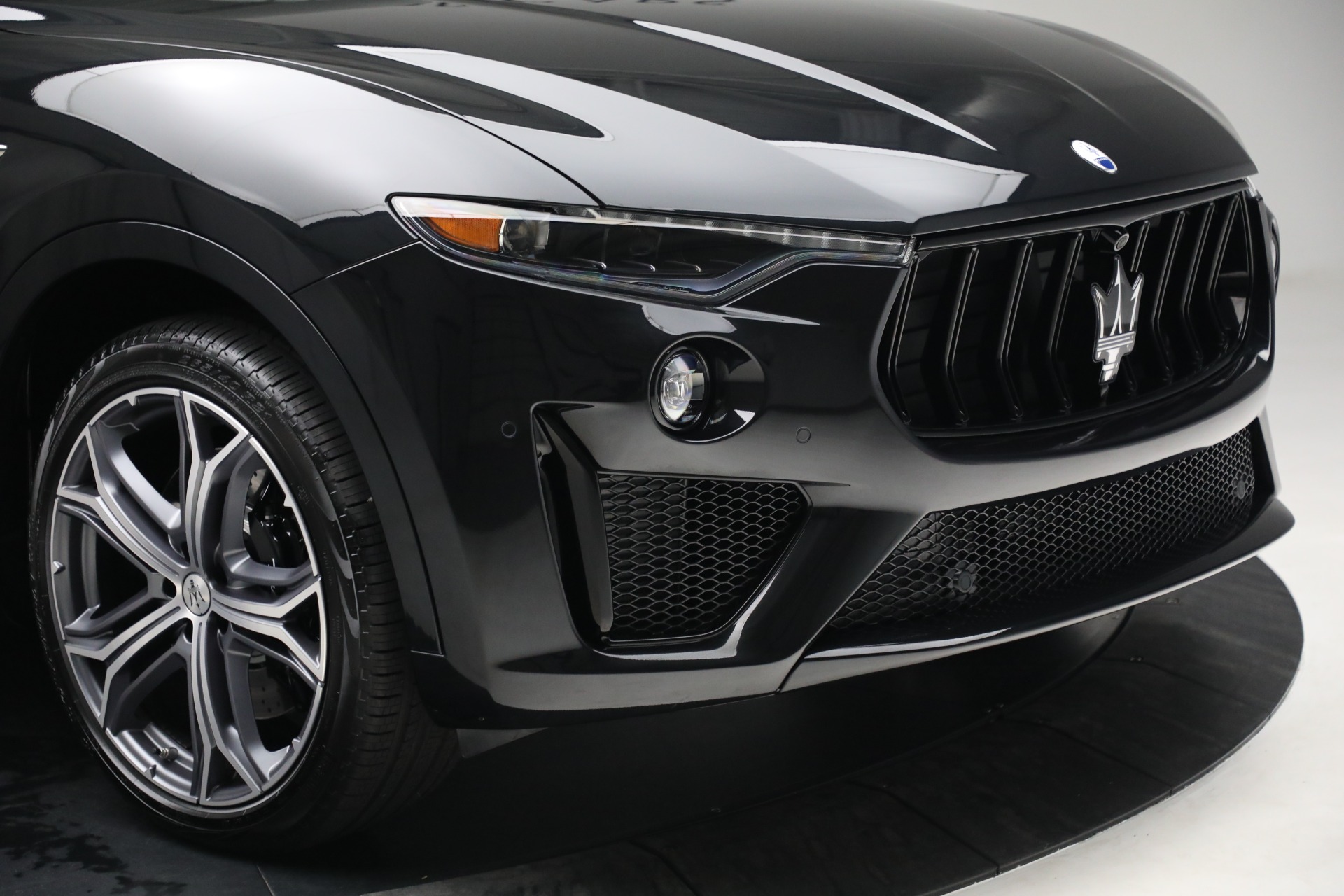 Used-2022-Maserati-Levante-Modena-GTS