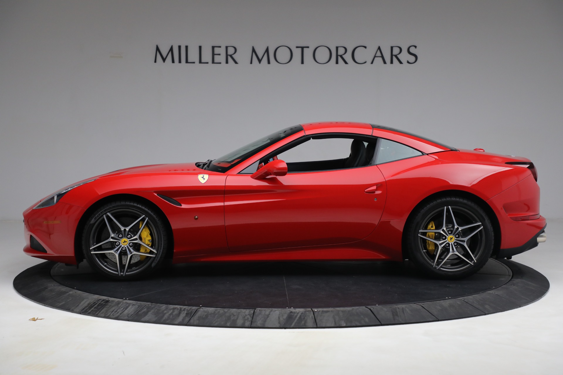 Used-2017-Ferrari-California-T