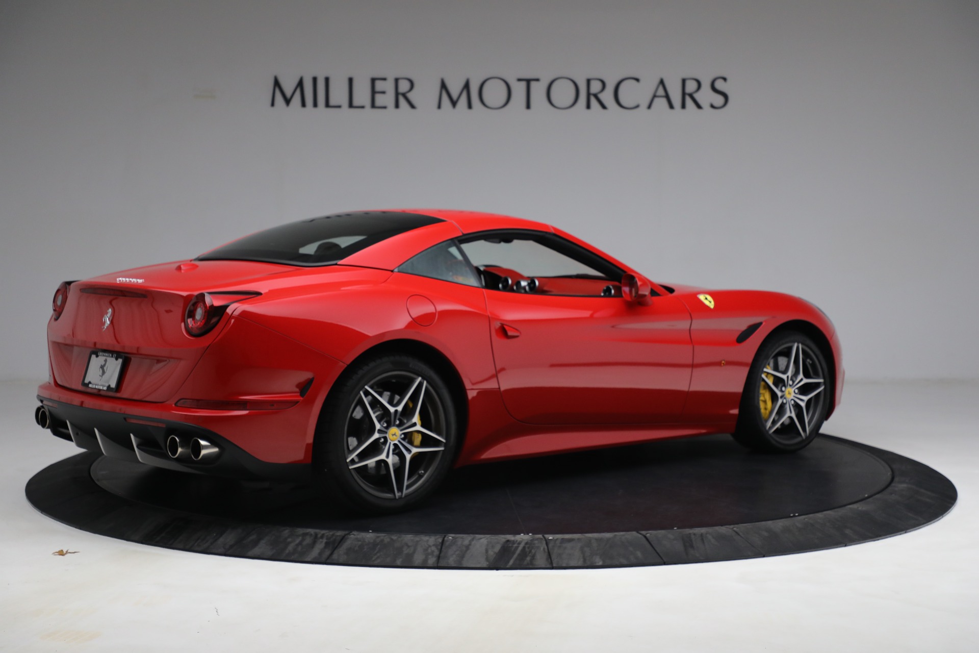 Used-2017-Ferrari-California-T