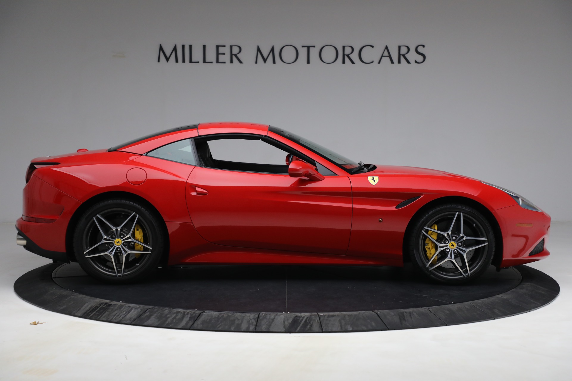 Used-2017-Ferrari-California-T