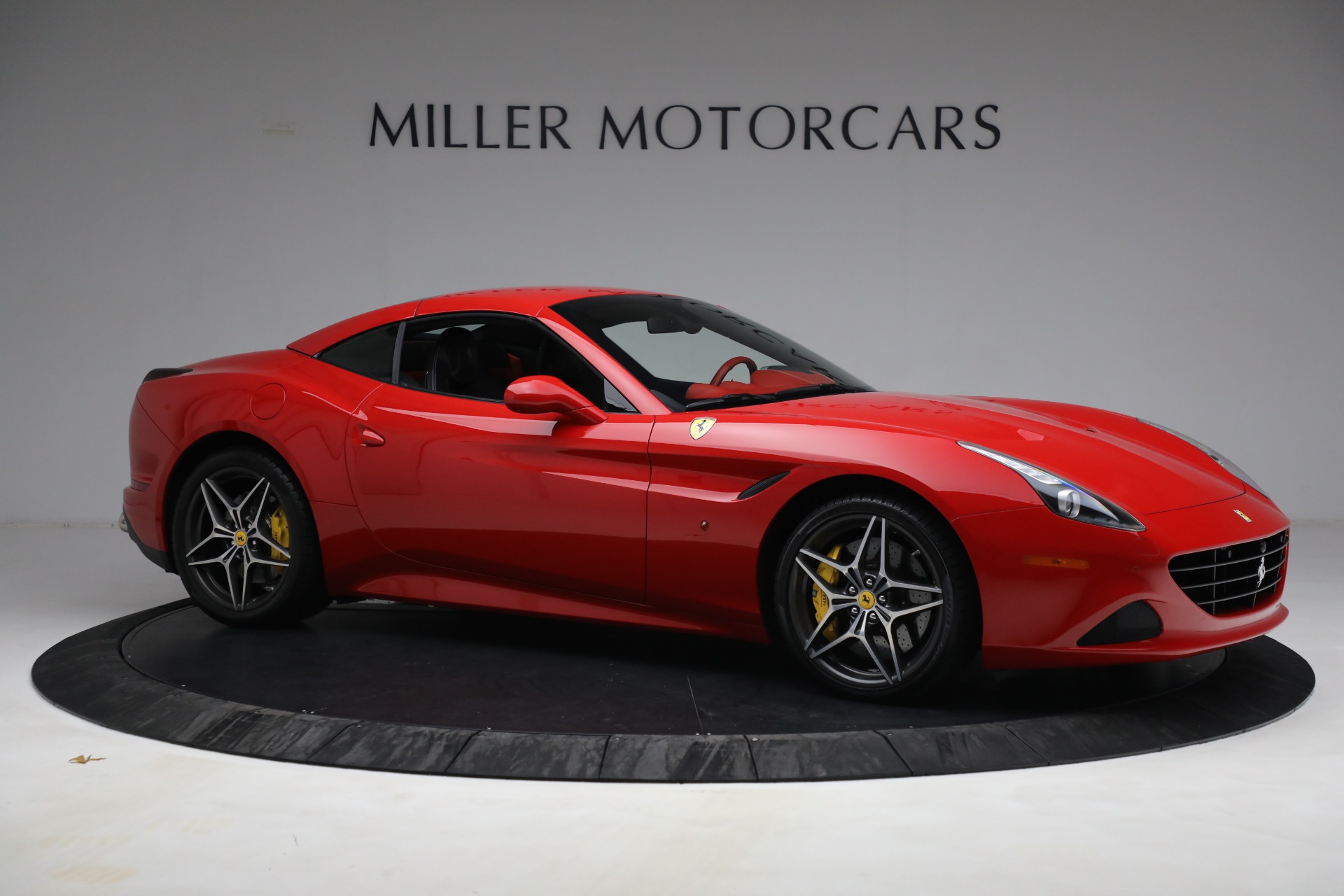 Used-2017-Ferrari-California-T