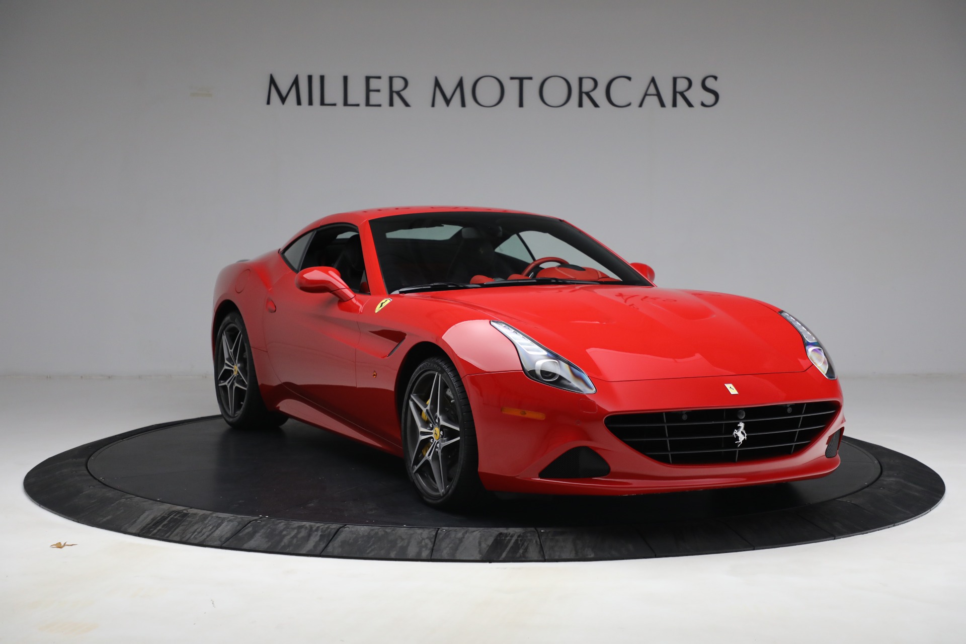 Used-2017-Ferrari-California-T
