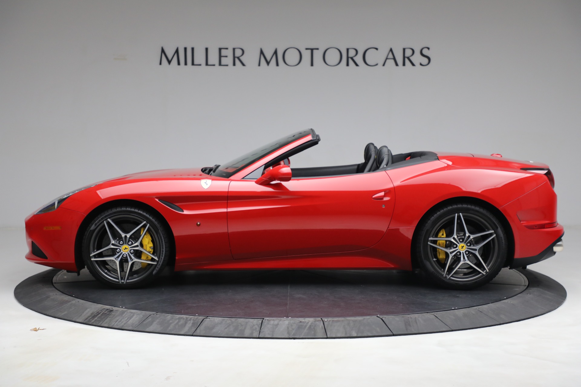 Used-2017-Ferrari-California-T