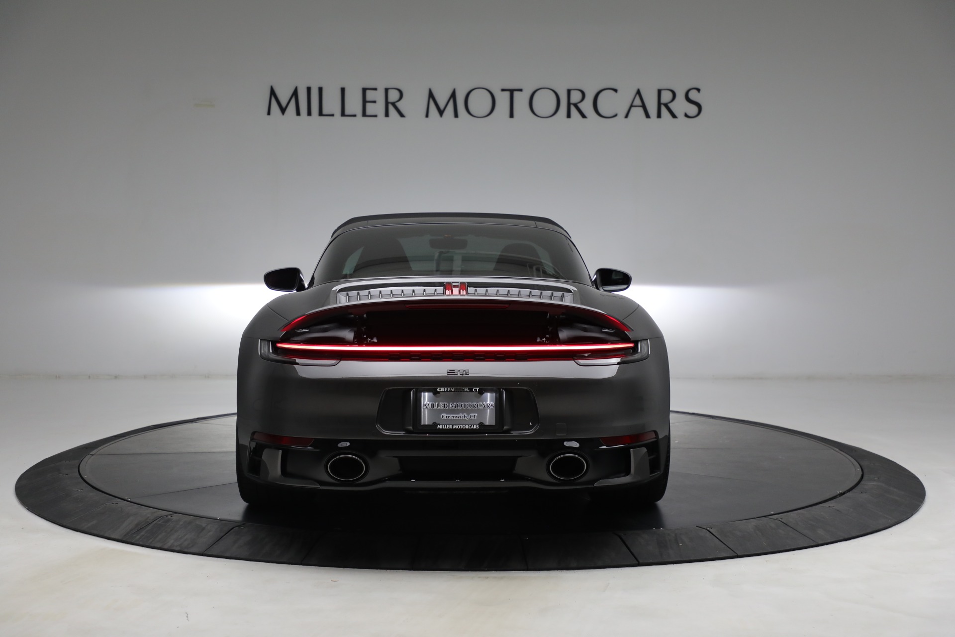 Used-2021-Porsche-911-Targa-4S