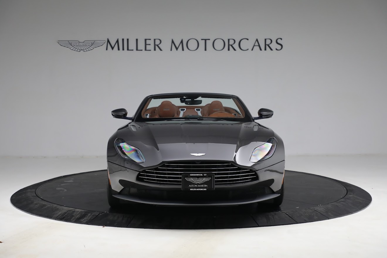 Used-2019-Aston-Martin-DB11-Volante