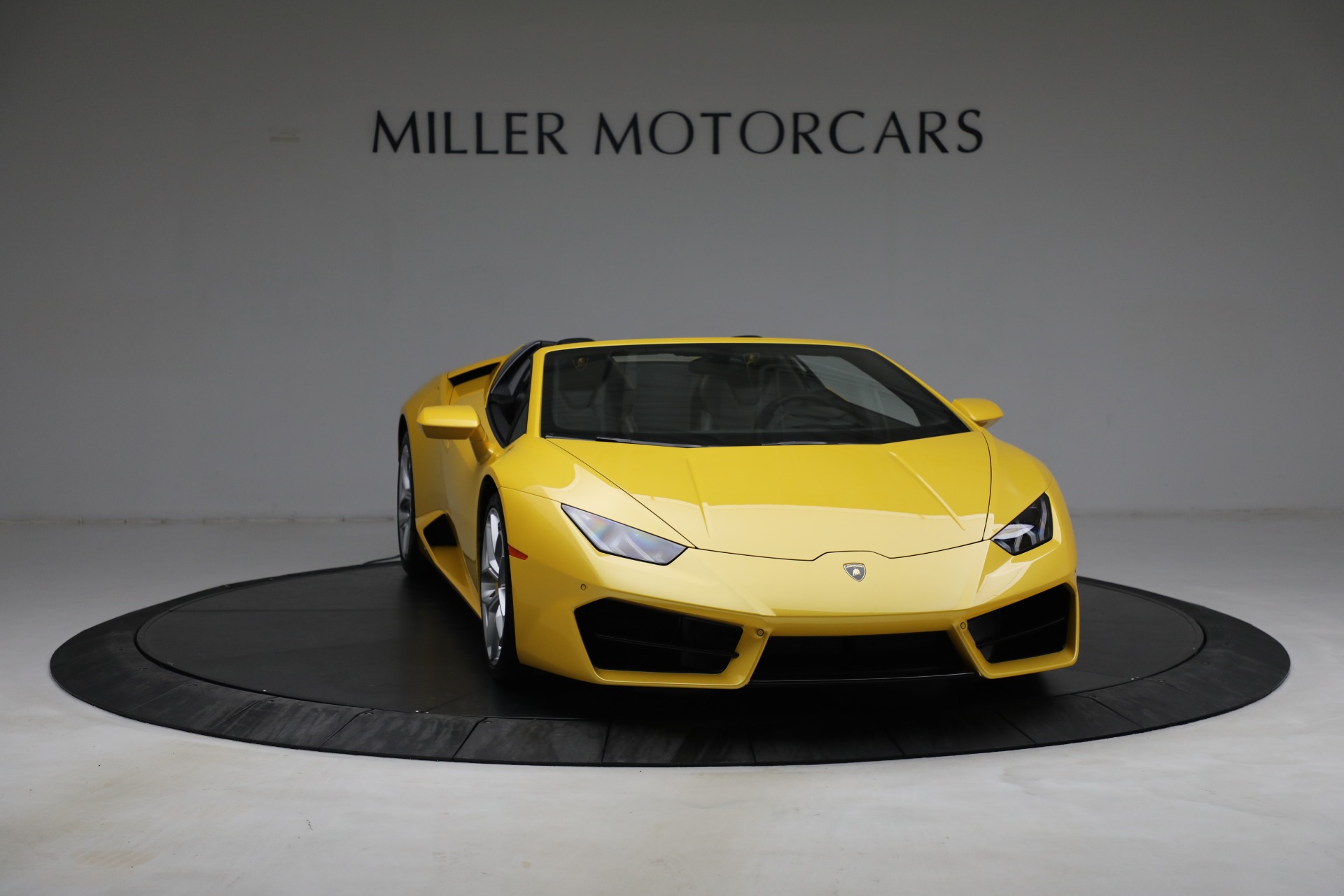 Used-2017-Lamborghini-Huracan-LP-580-2-Spyder