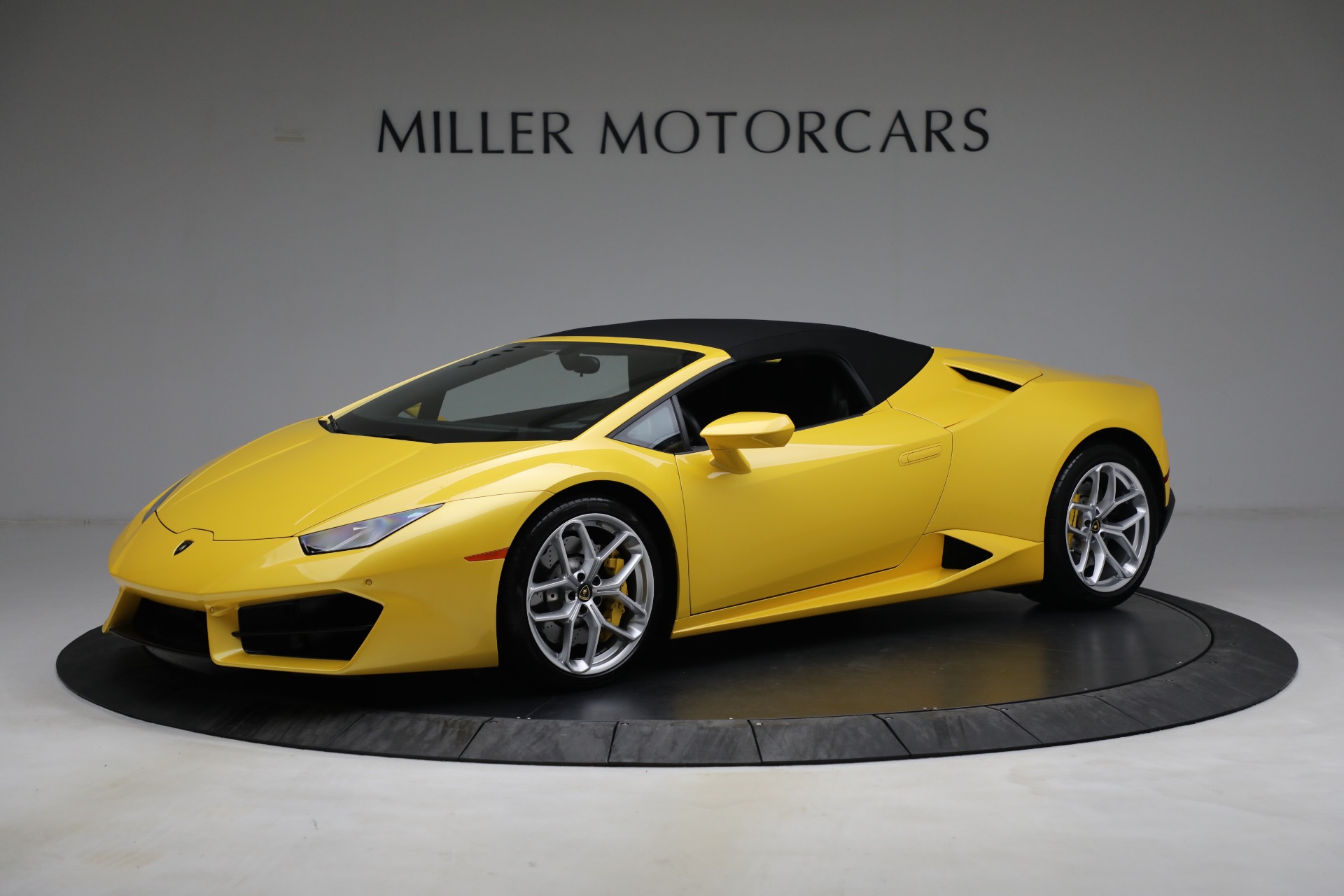 Used-2017-Lamborghini-Huracan-LP-580-2-Spyder