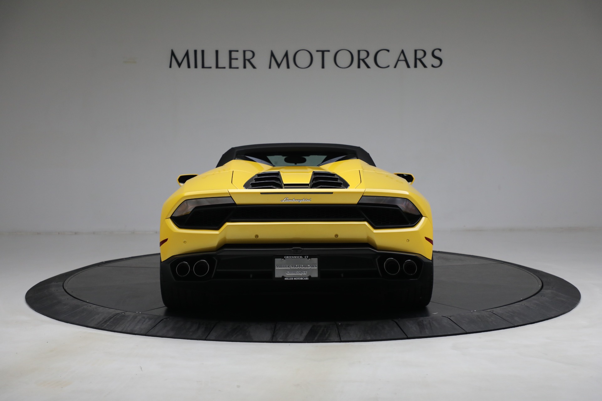 Used-2017-Lamborghini-Huracan-LP-580-2-Spyder