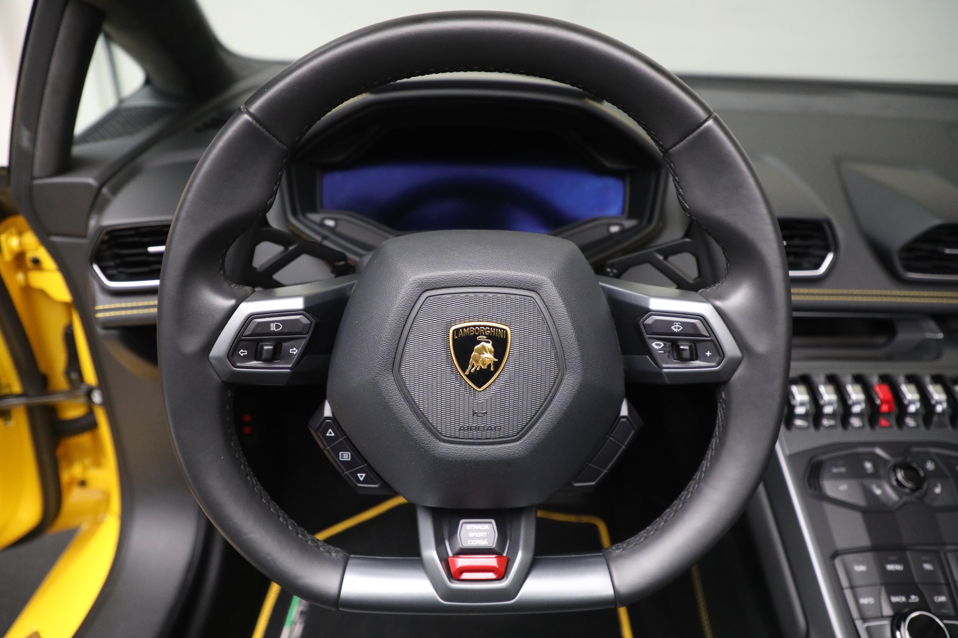 Used-2017-Lamborghini-Huracan-LP-580-2-Spyder