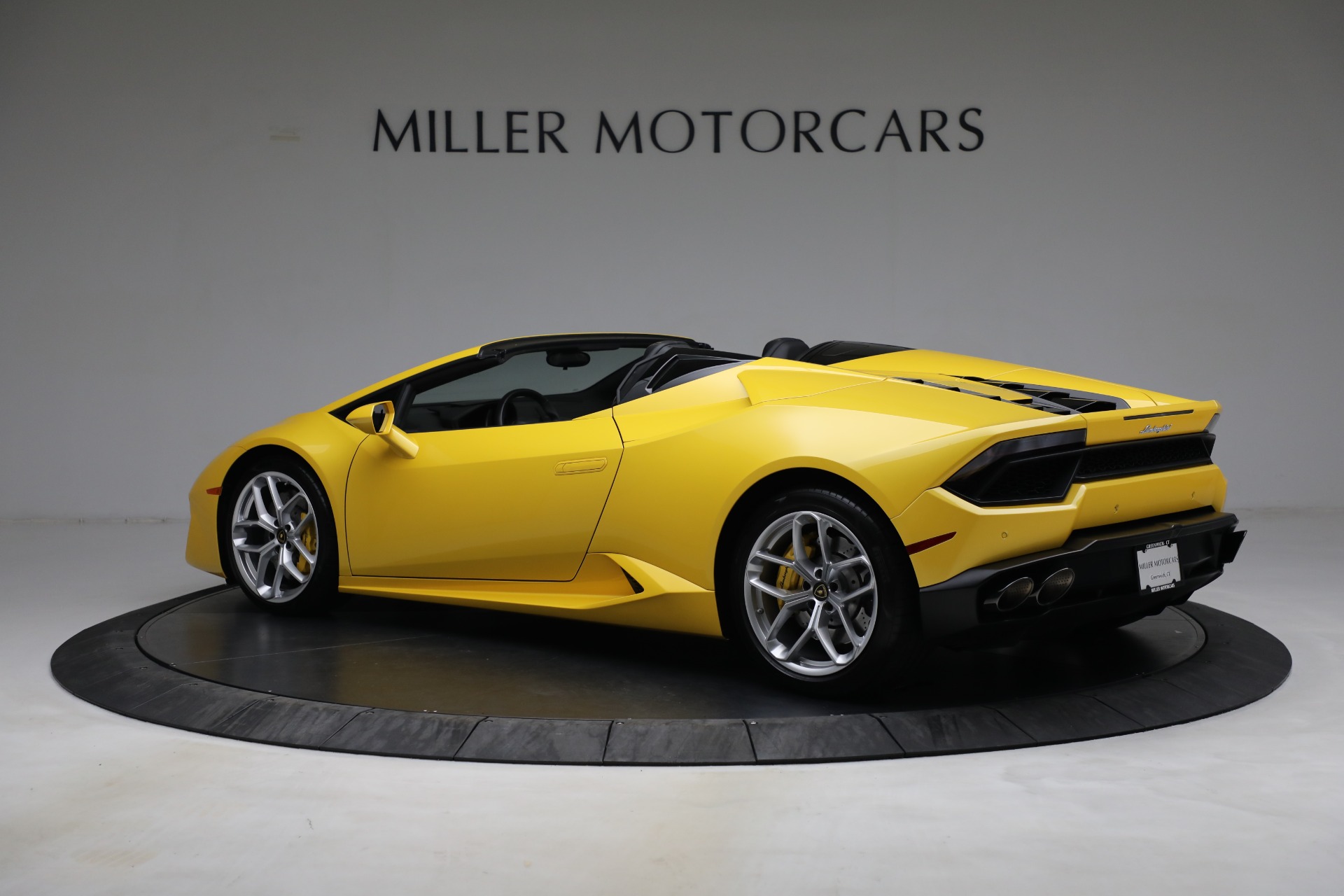 Used-2017-Lamborghini-Huracan-LP-580-2-Spyder