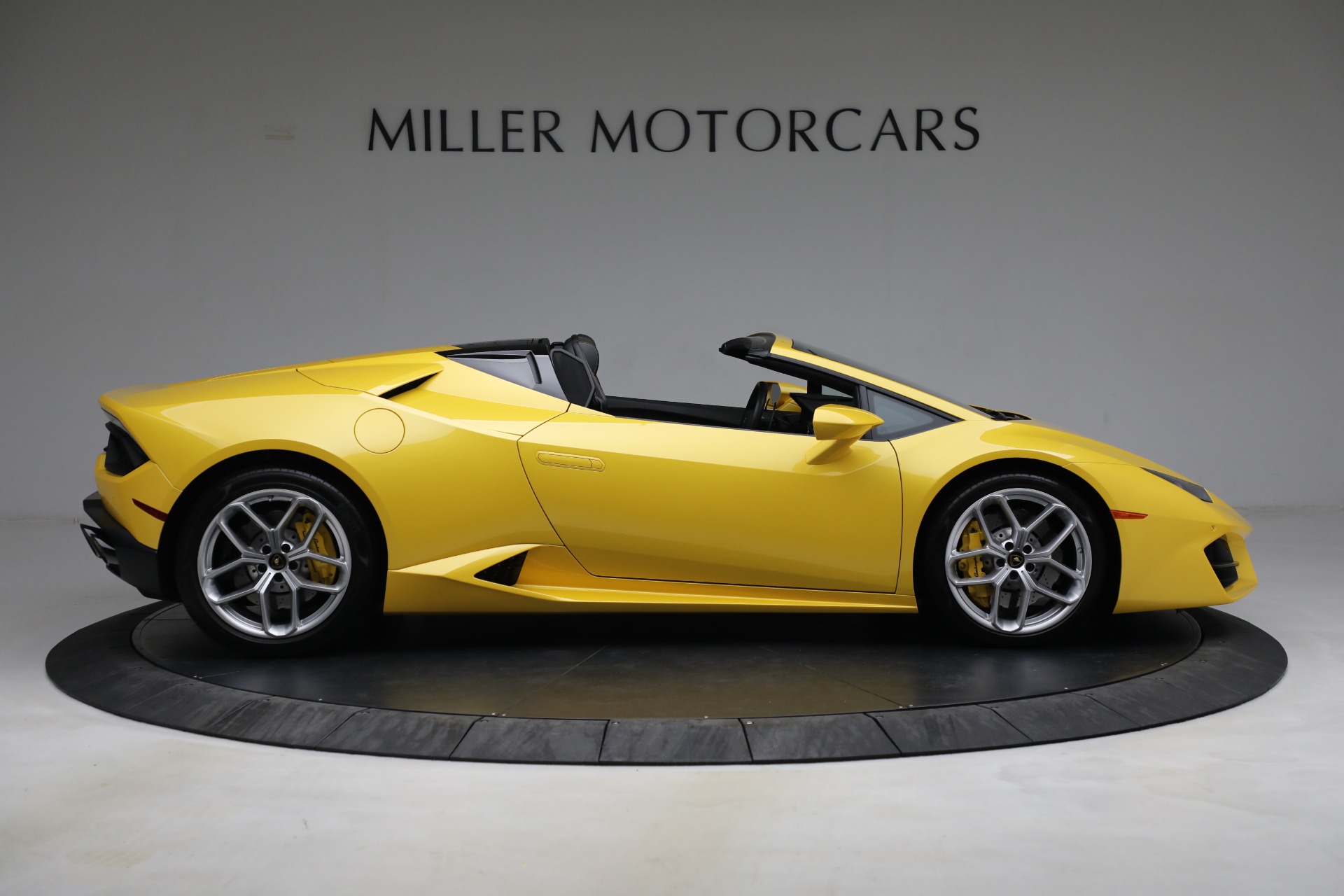 Used-2017-Lamborghini-Huracan-LP-580-2-Spyder