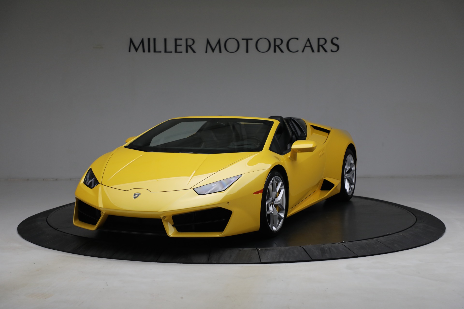 Used-2017-Lamborghini-Huracan-LP-580-2-Spyder